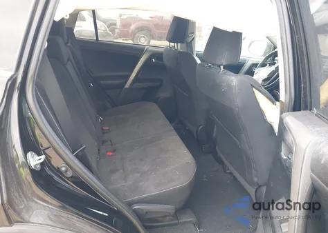 2018 Toyota Rav4 Xle z USA, uszkodzony, nr VIN 2T3RFREV2JW816350